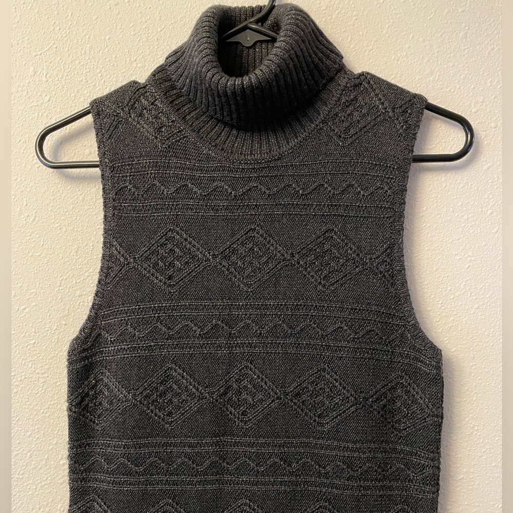 Calvin Klein Wool blend Turtle neck Sleeveless midi fitted knit dress